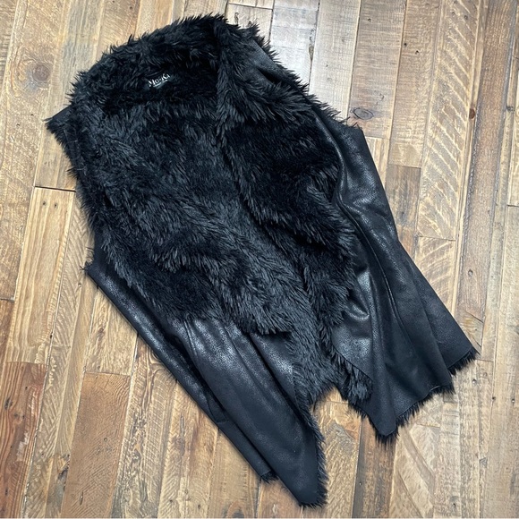 Mo-Ka Linz Faux Shearling Vest Black Women’s Size Medium - Picture 2 of 8